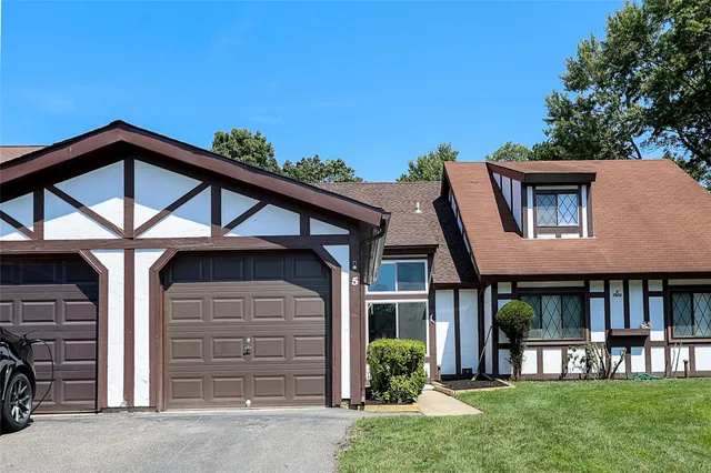 $439,000 | 5 Amesworth Court, Middle Island, NY 11953