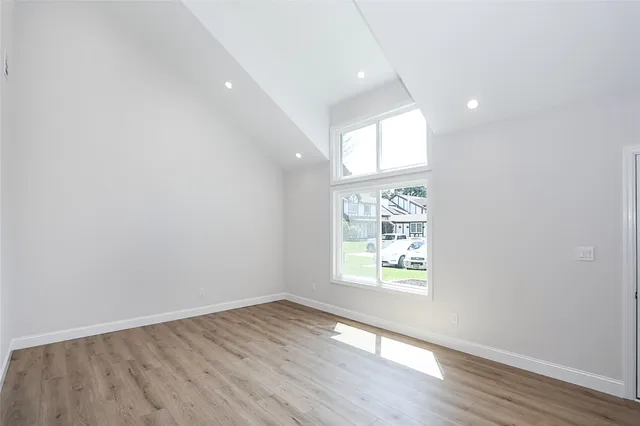 $439,000 | 5 Amesworth Court, Middle Island, NY 11953