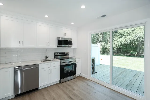 $439,000 | 5 Amesworth Court, Middle Island, NY 11953