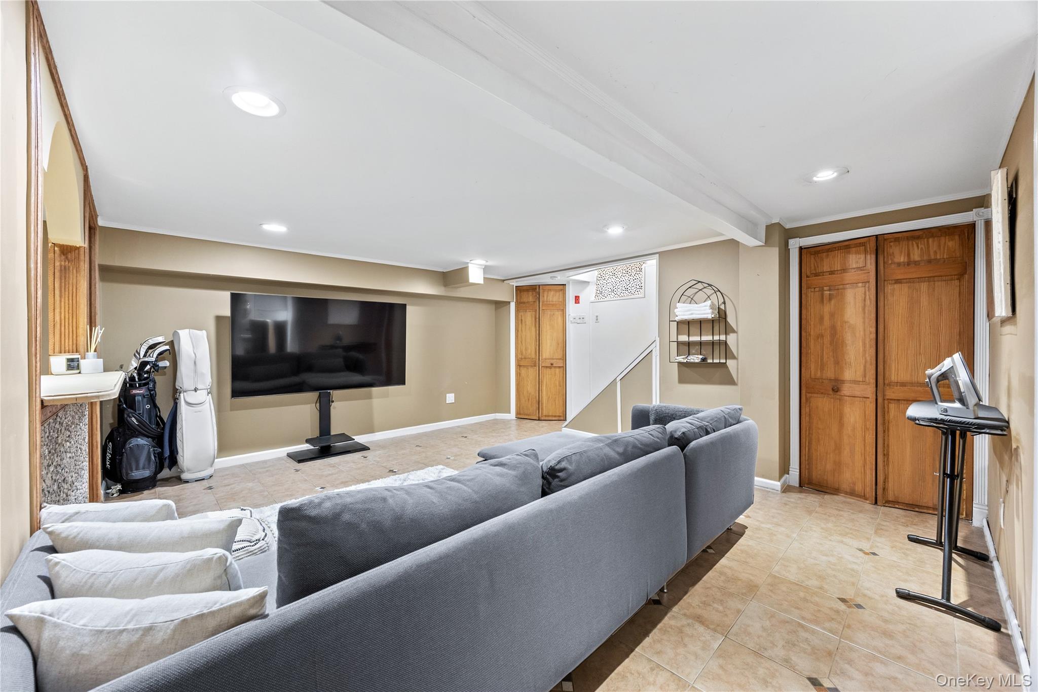 82 Superior Road Floral Park, NY 11001 - Photo 22 of 26