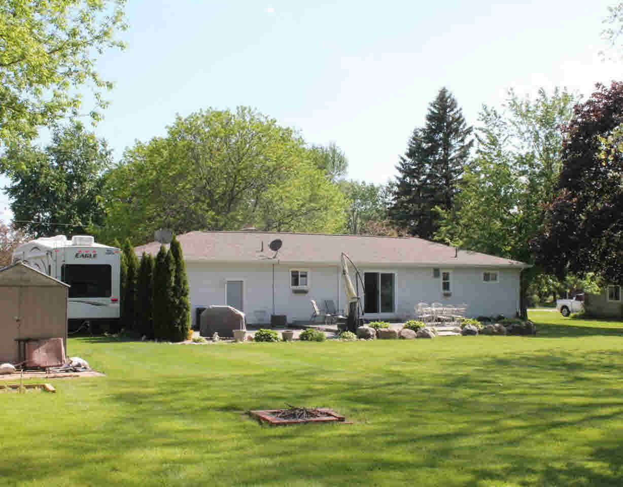2140 Reid Road Flint, MI 48507 - Photo 42 of 48 21299021-41.JPG