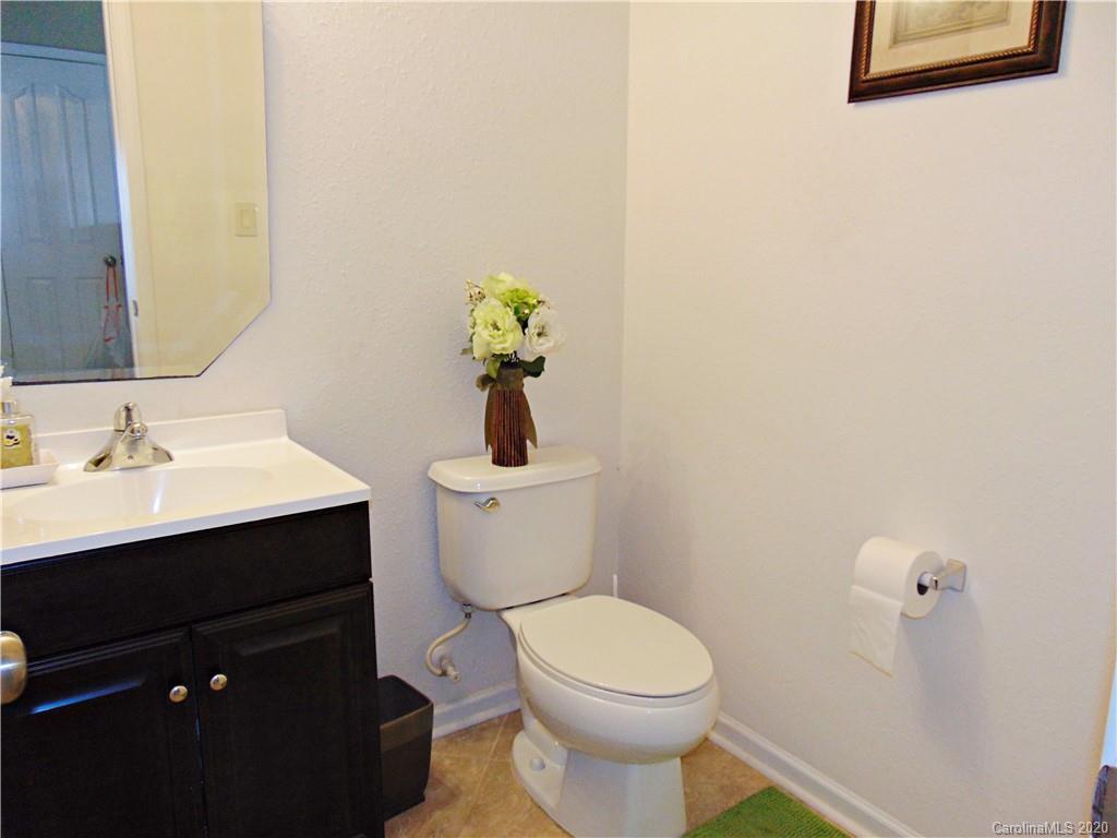 1428 River Run Road Lowell, NC 28098 - Photo 7 of 17 Gallery Image 7