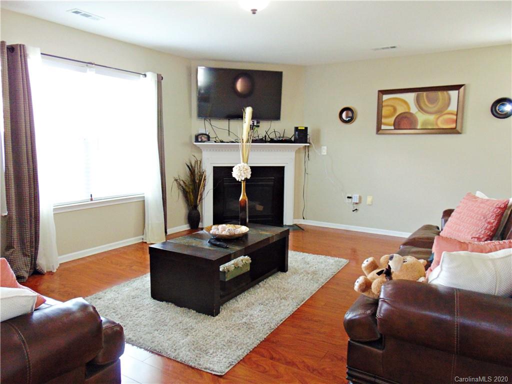 1428 River Run Road Lowell, NC 28098 - Photo 8 of 17 Gallery Image 8