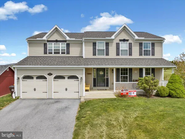 $474,333 | 221 Oval Drive, Hamburg, PA 19526