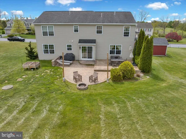 $474,333 | 221 Oval Drive, Hamburg, PA 19526