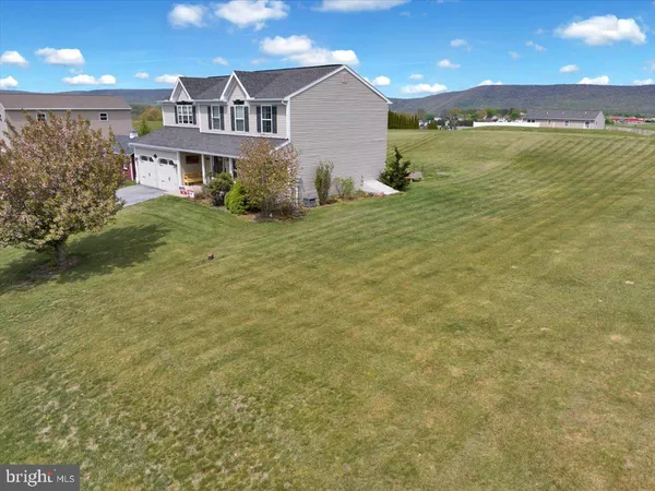 $474,333 | 221 Oval Drive, Hamburg, PA 19526