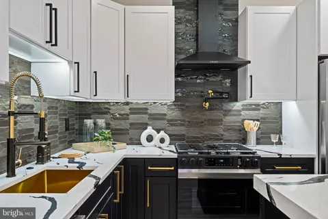 $379,900 | 1541 North 28th Street, Philadelphia, PA 19121