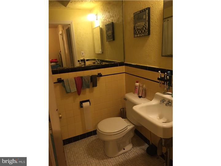 32 Concord Road Darby, PA 19023 - Photo 9 of 16 Bathroom
