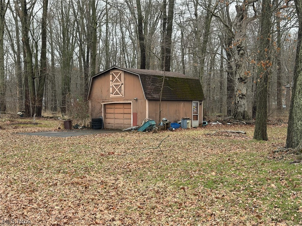 4690 Shriver Road North Canton, OH 44720 - Photo 5 of 31
