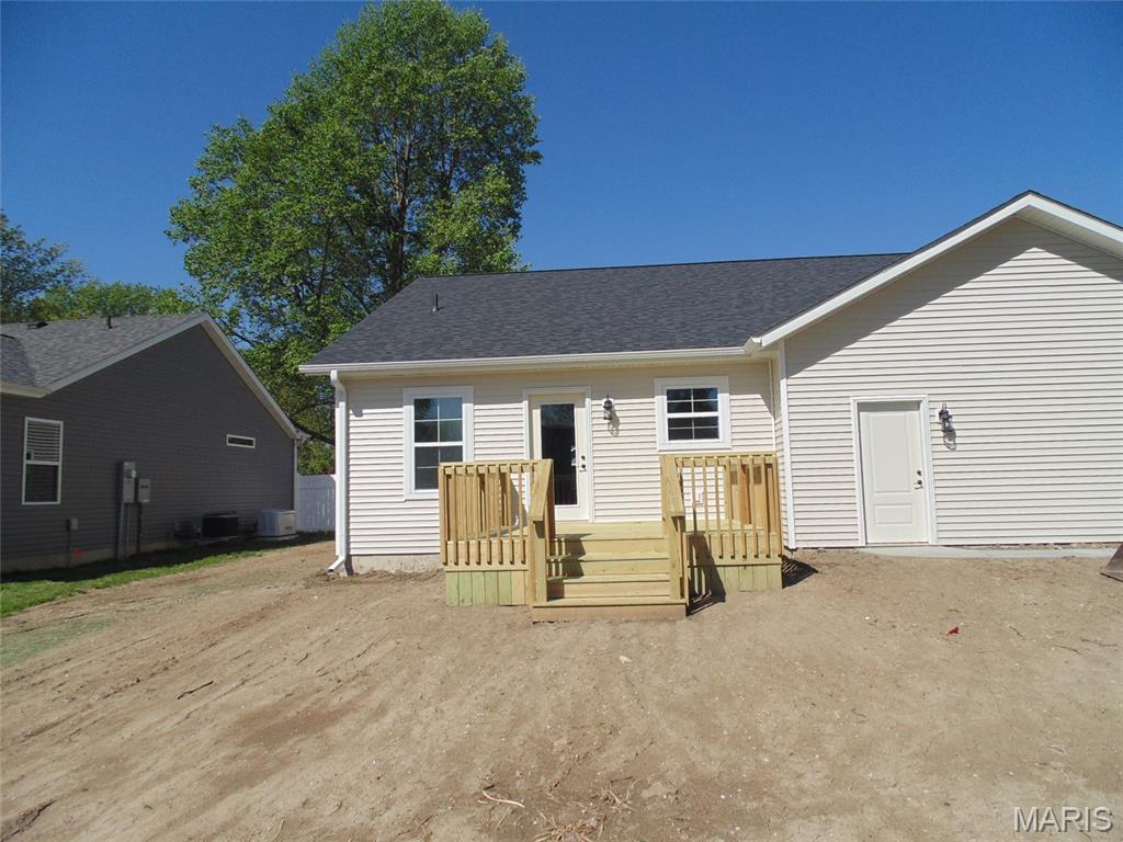 916 North Locust Street Litchfield, IL 62056 - Photo 17 of 21