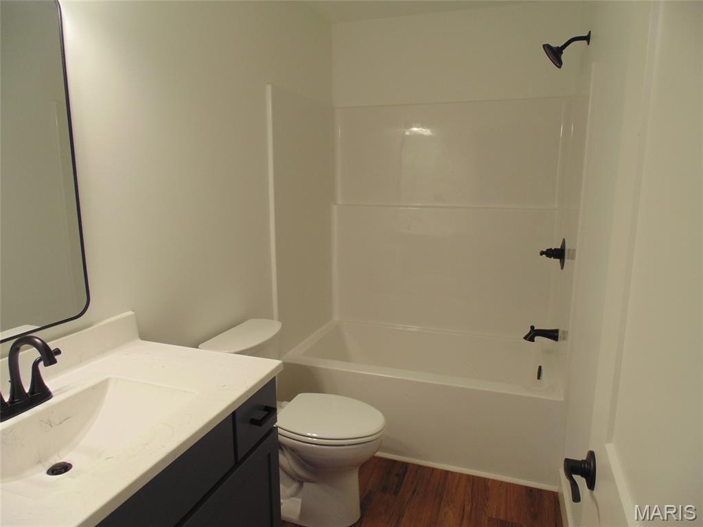 916 North Locust Street Litchfield, IL 62056 - Photo 5 of 21
