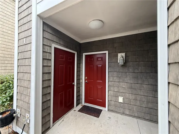 $325,000 | 70 Turner Street, Unit F1, Warwick, RI 02886