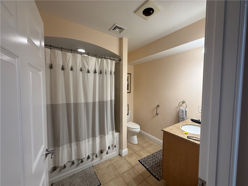 70 Turner Street, Unit F1 Warwick, RI 02886 - Photo 11 of 16 Primary Bathroom