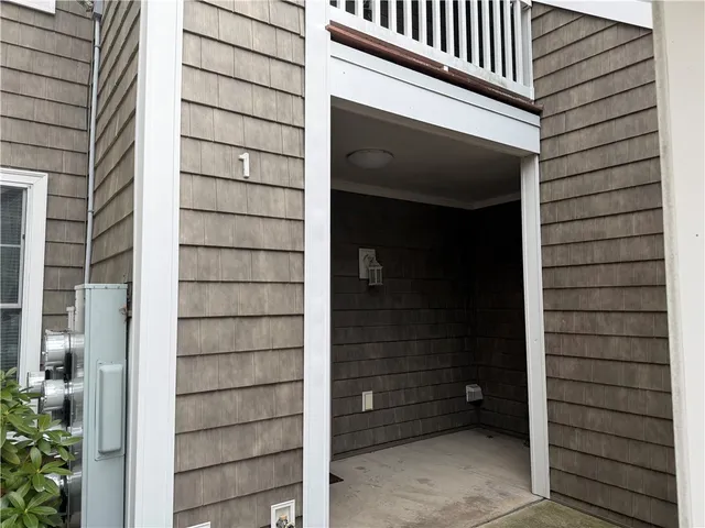$325,000 | 70 Turner Street, Unit F1, Warwick, RI 02886