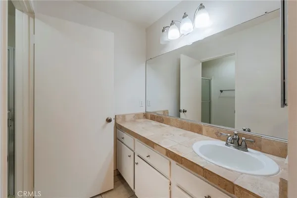 $3,300 | 263 Tarocco, Irvine, CA 92618