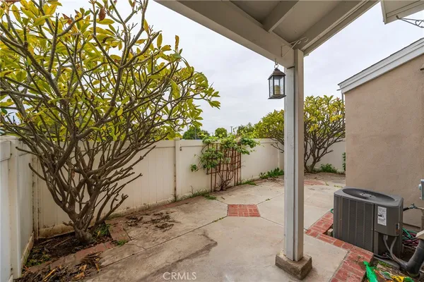 $3,300 | 263 Tarocco, Irvine, CA 92618