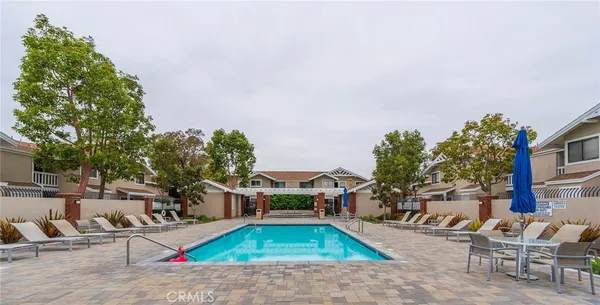 $3,300 | 263 Tarocco, Irvine, CA 92618