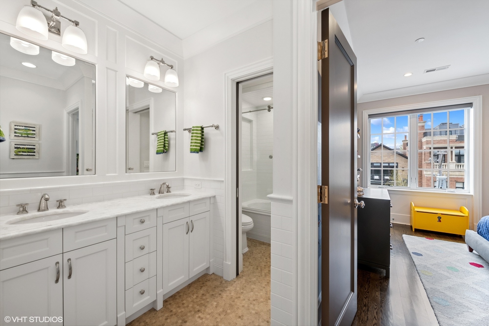 1848 North Howe Street Chicago, IL 60614 - Photo 37 of 53