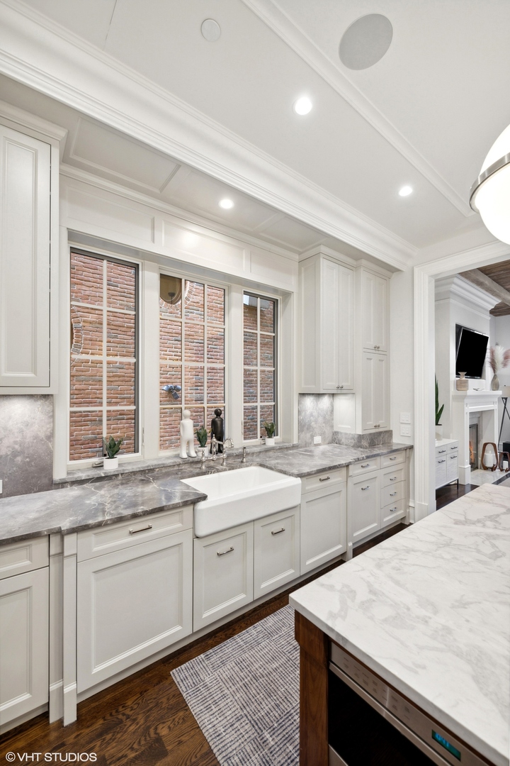 1848 North Howe Street Chicago, IL 60614 - Photo 10 of 53