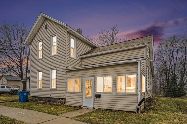 $120,000 | 108 South Michigan Avenue, Vicksburg, MI 49097