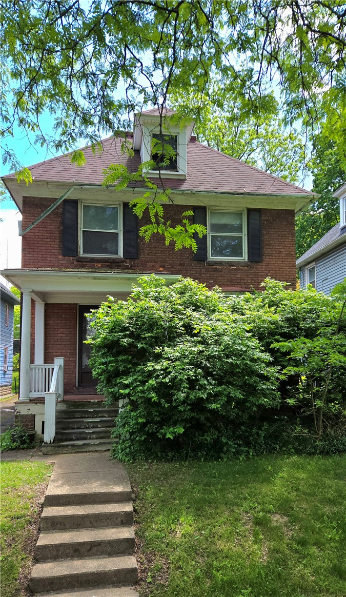 302 Field Street Rochester, NY 14620 - Photo 1 of 32 302 Field St. is located in Rochester's Cobbs Hill