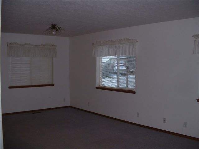 2116 Lincoln Road Spokane, WA 99217 - Photo 4 of 8 Gallery Image 4