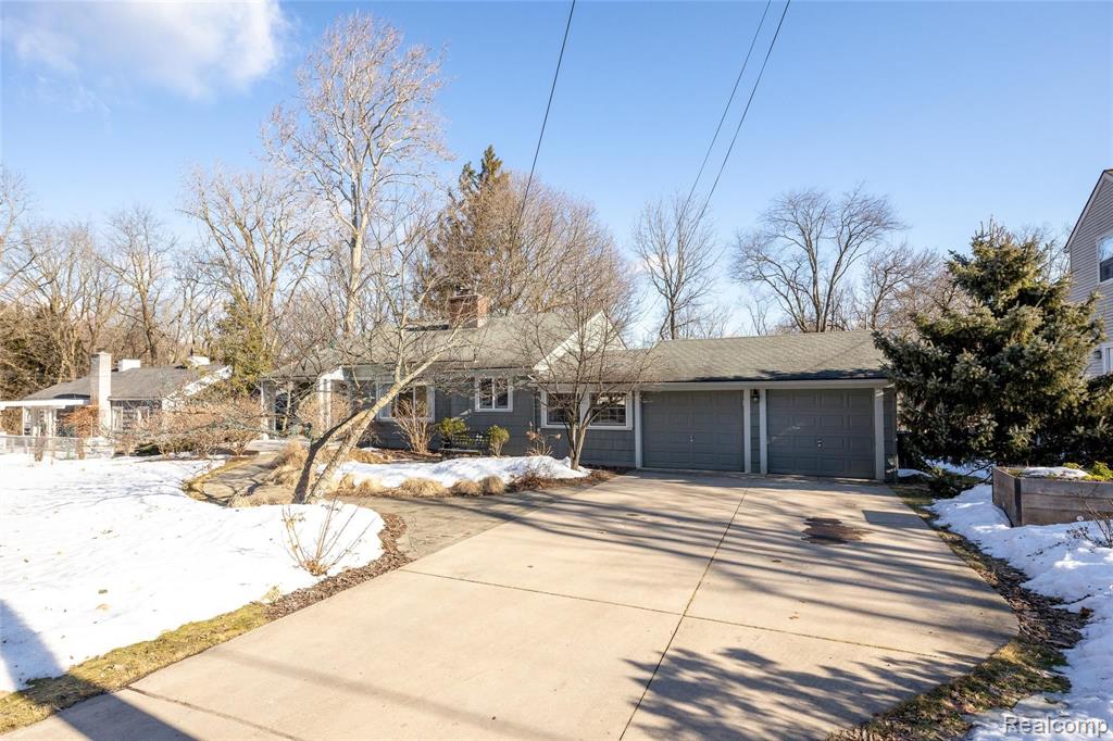 720 Sunset Road Ann Arbor, MI 48103 - Photo 1 of 36