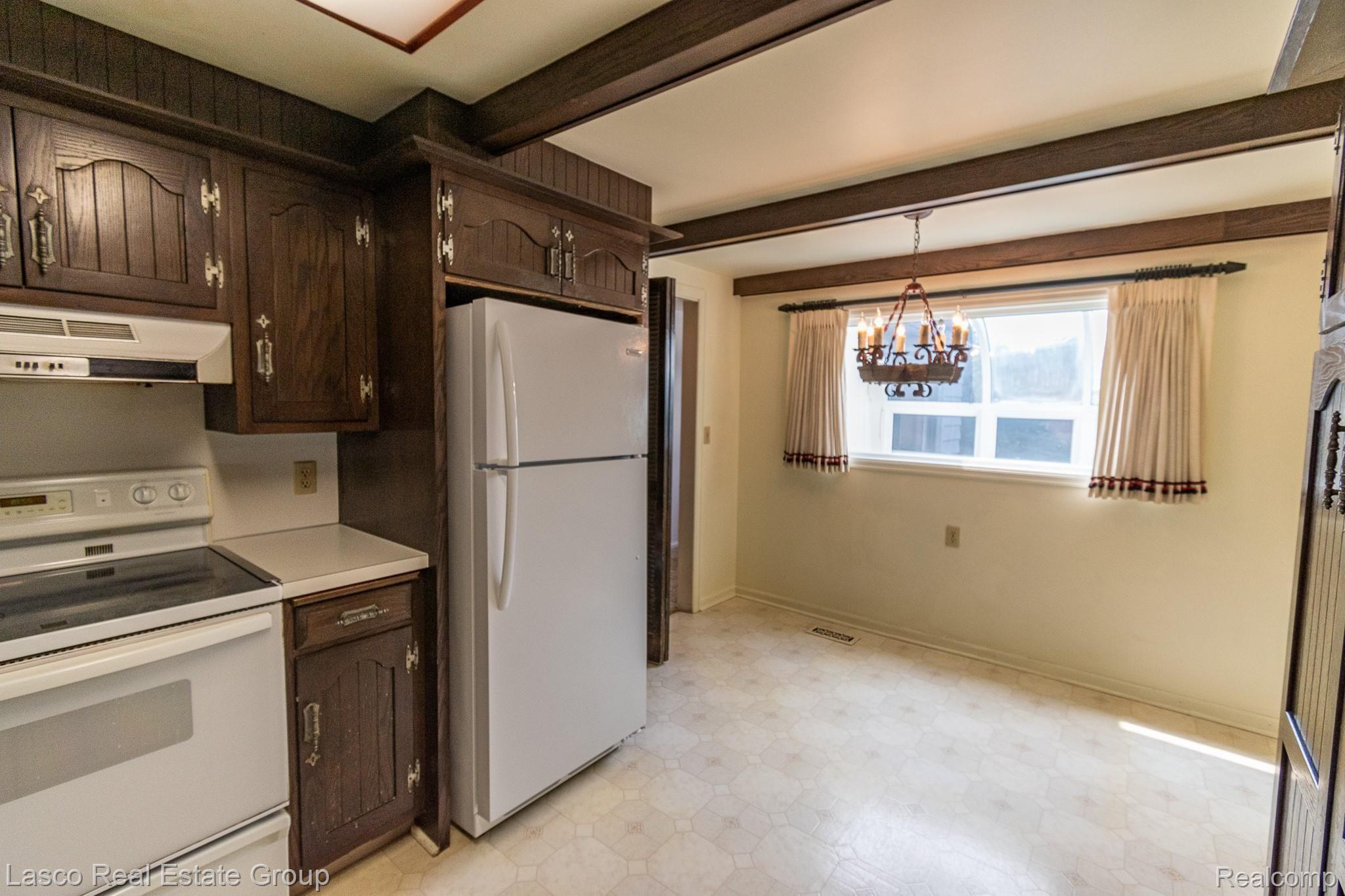 1831 Colchester Road Flint, MI 48503 - Photo 13 of 49 HardyMediaCompany-2651.jpg