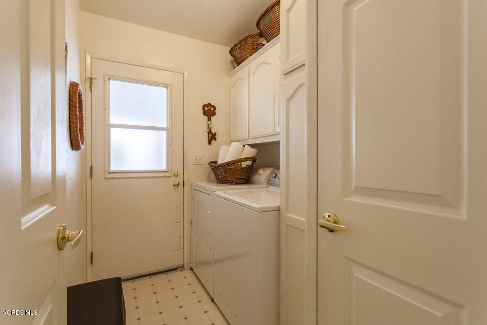 15750 Arroyo Drive, Unit 32 Moorpark, CA 93021 - Photo 16 of 26 a bathroom with a sink and a mirror