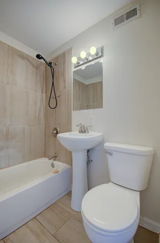 $1,900 | 1512 North May Street, Joliet, IL 60435