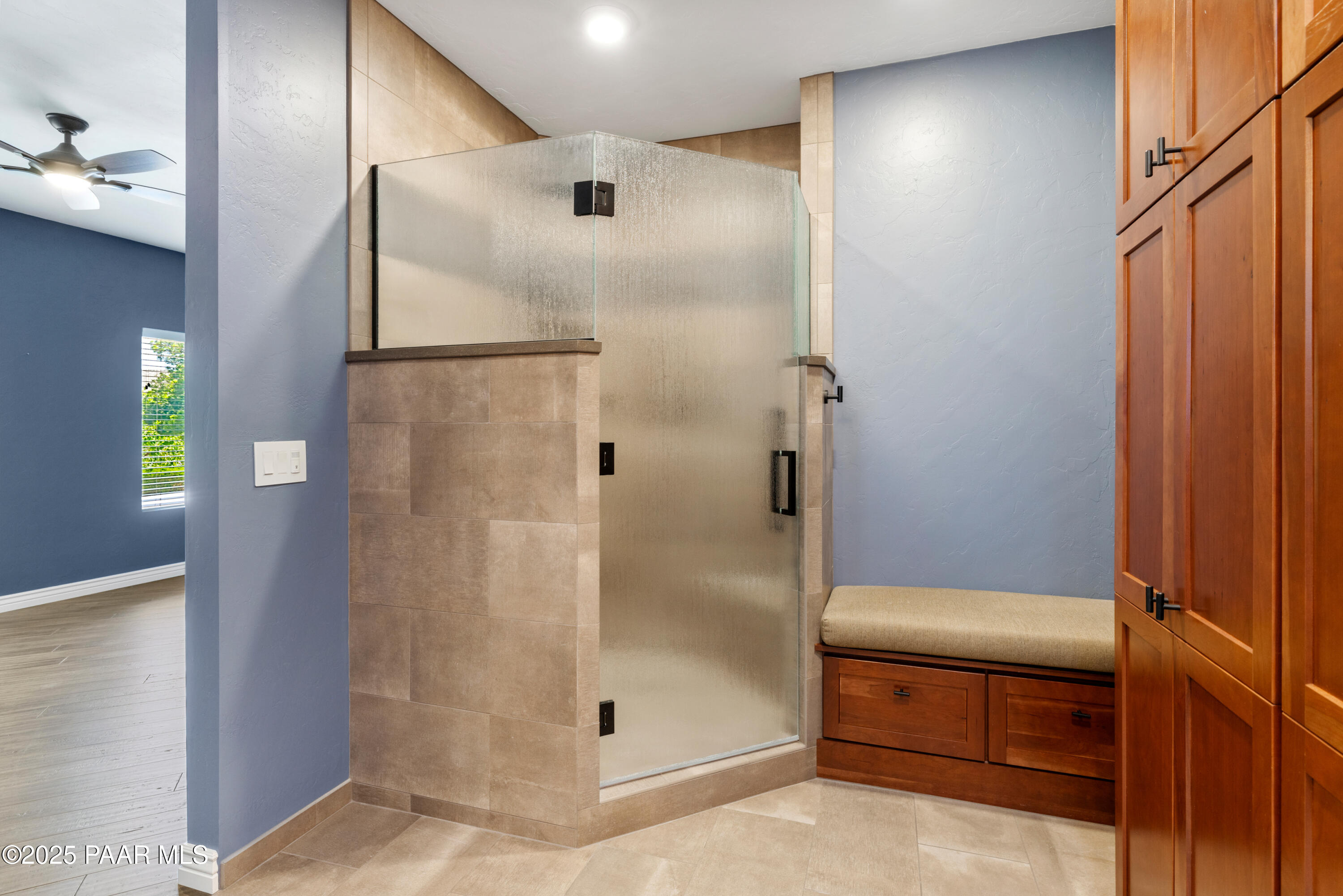 830 Hoosier Pass Prescott, AZ 86301 - Photo 25 of 41 a bathroom with a glass shower door