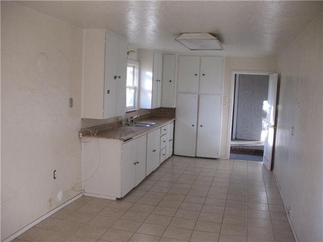 15338 Fruitvale Road Valley Center, CA 92082 - Photo 5 of 11 The kitchen is generously sized and has room for a breakfast table too.
