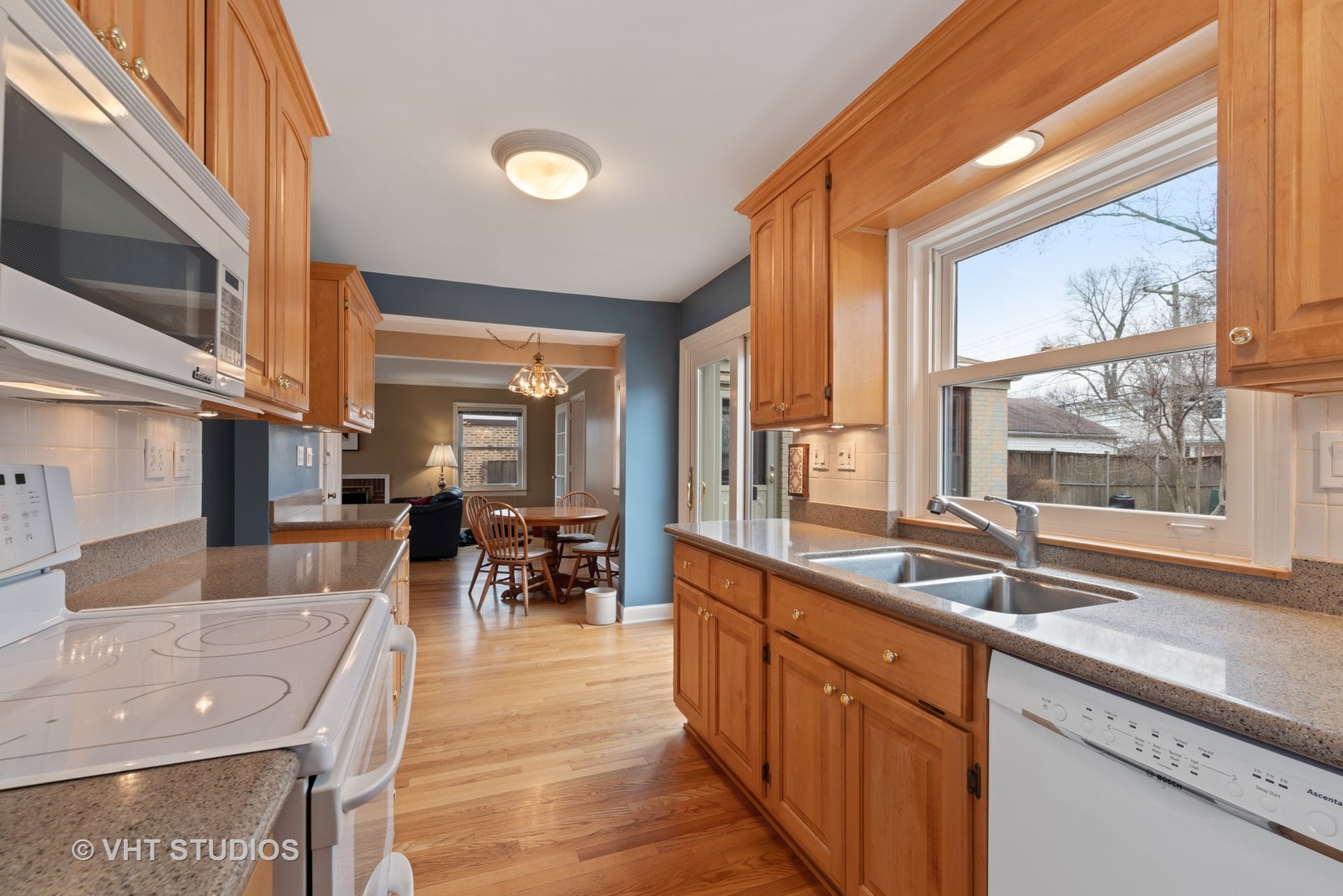 1942 Central Road Glenview, IL 60025 - Photo 8 of 22