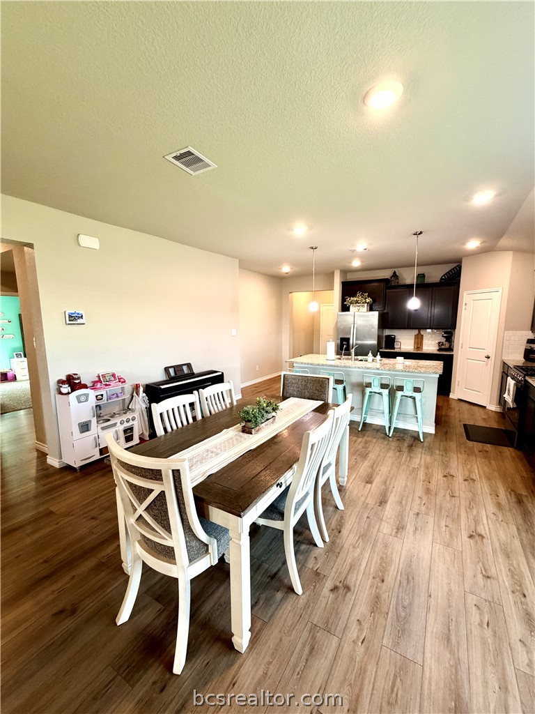 6218 Raleigh Drive College Station, TX 77845 - Photo 4 of 17