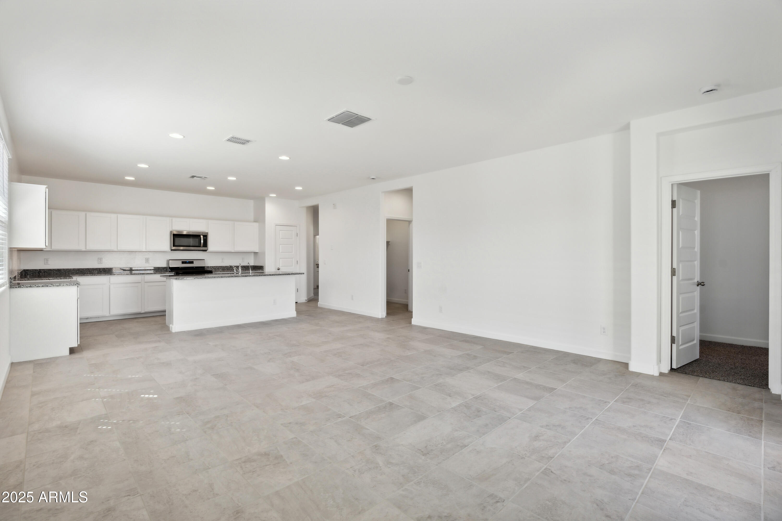 40070 West Agave Road Maricopa, AZ 85138 - Photo 5 of 18 Palo Verde kitchen 3