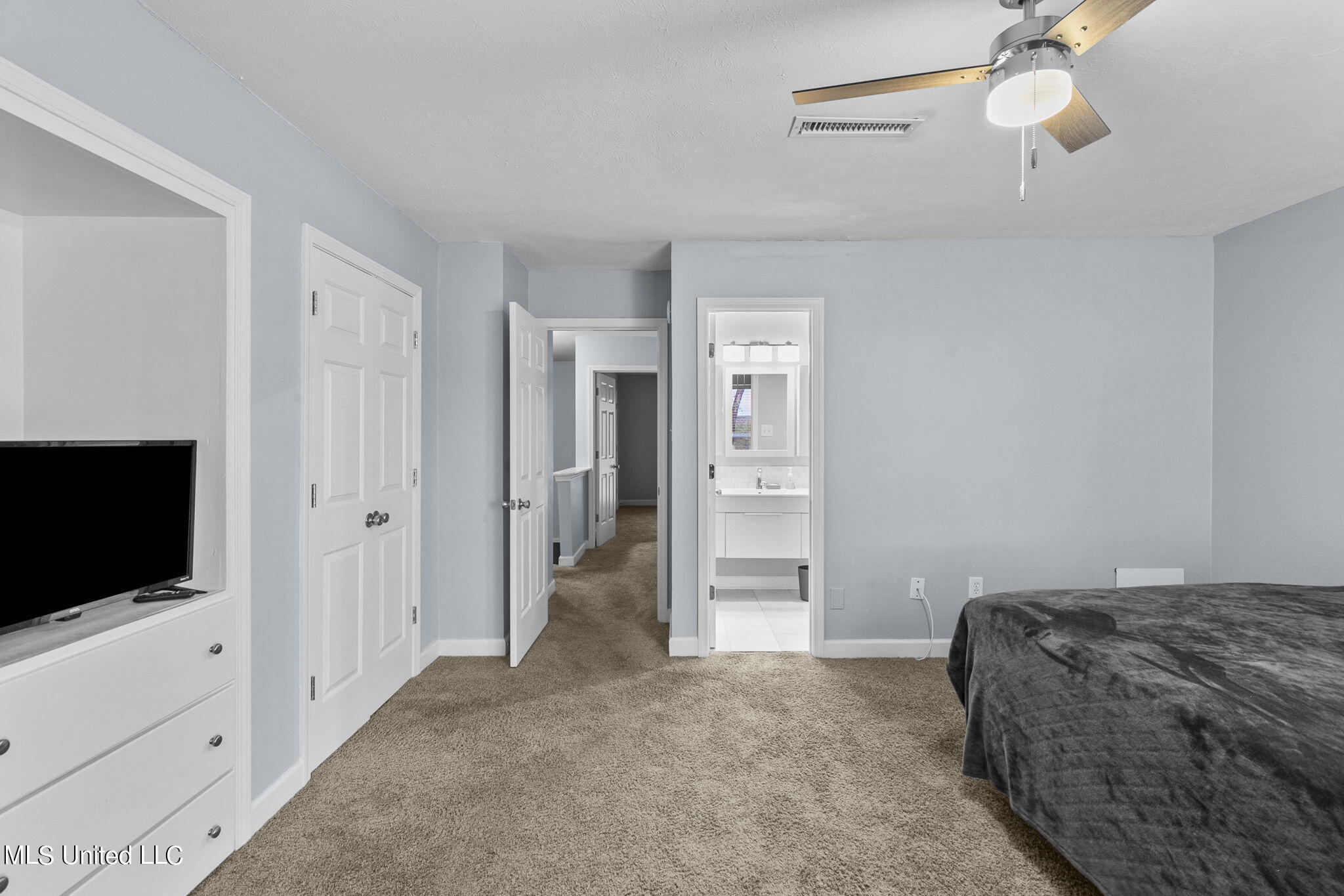 550 Post Road, Unit 102 Ridgeland, MS 39157 - Photo 24 of 37 2nd master suite