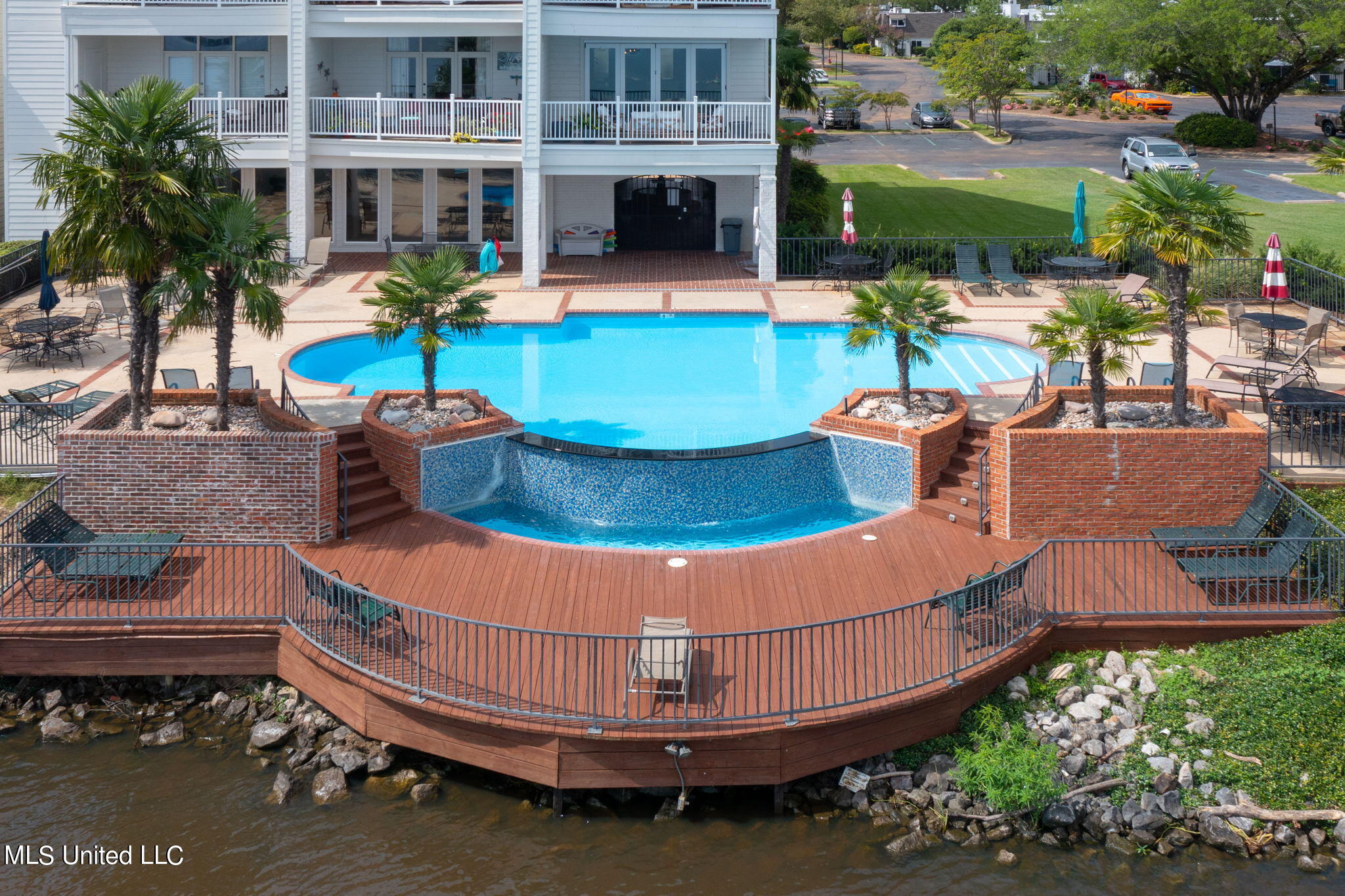 550 Post Road, Unit 102 Ridgeland, MS 39157 - Photo 30 of 37 Vacation living!
