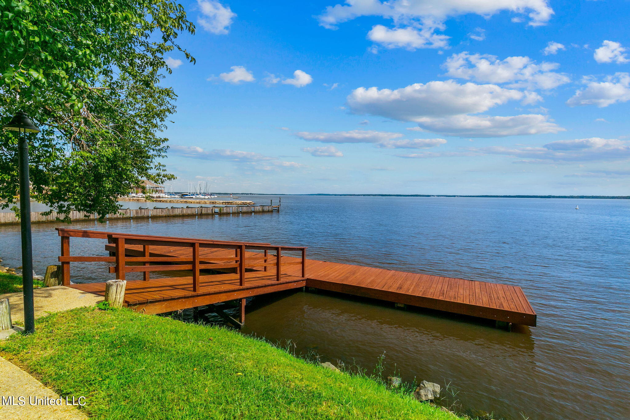 550 Post Road, Unit 102 Ridgeland, MS 39157 - Photo 35 of 37 Point Clear dock