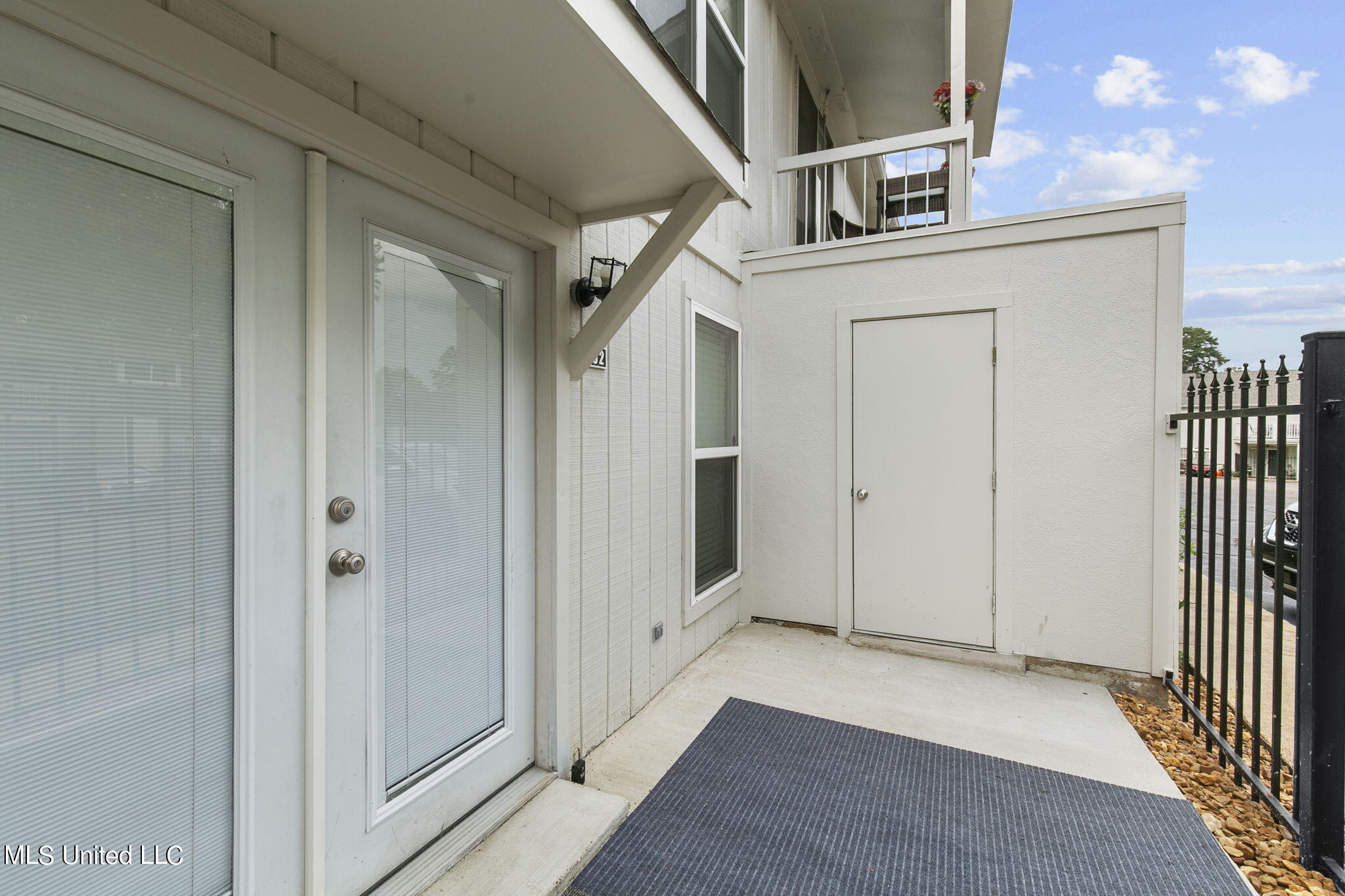 550 Post Road, Unit 102 Ridgeland, MS 39157 - Photo 8 of 37 Pretty french doors.