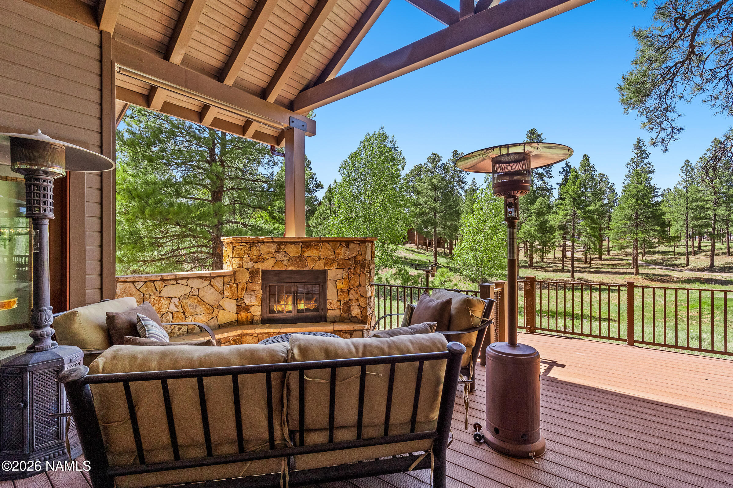 2214 East Del Rae Drive Flagstaff, AZ 86005 - Photo 6 of 45 a view of balcony with furniture