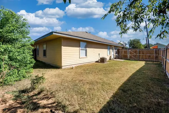 $1,475 | 2304 Smith Branch Boulevard, Unit A, Georgetown, TX 78626