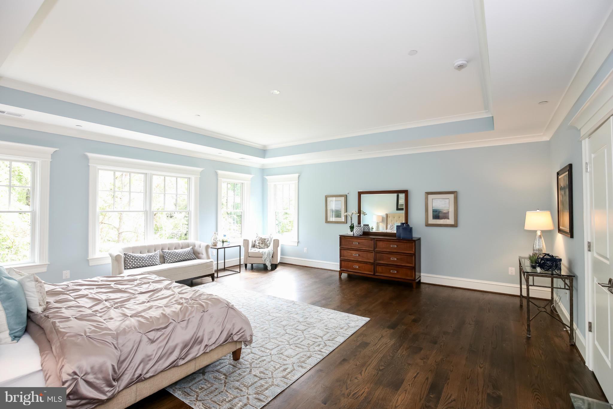 8701 Burning Tree Road Bethesda, MD 20817 - Photo 16 of 29 Owner's Suite