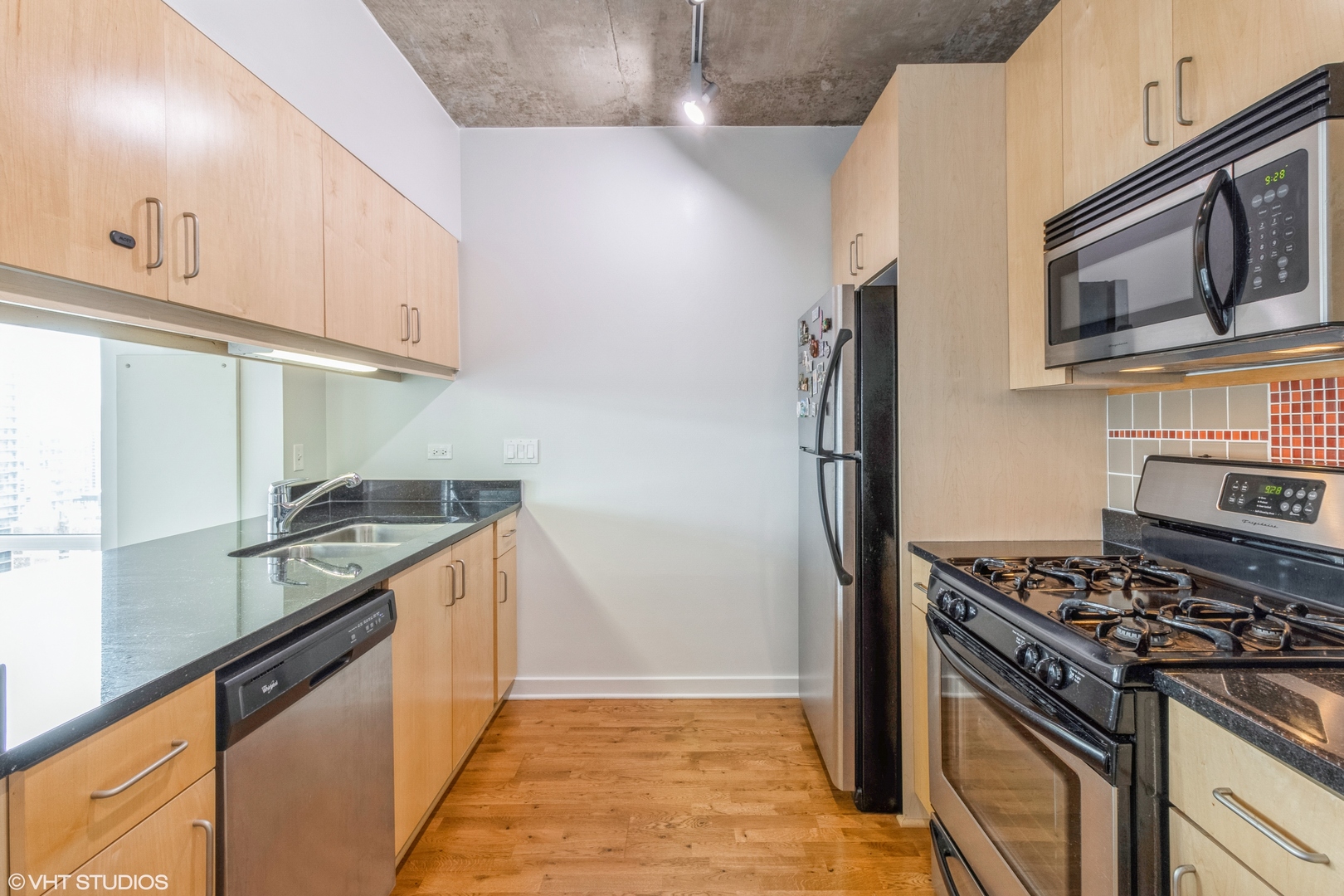 611 South Wells Street, Unit 2108 Chicago, IL 60607 - Photo 3 of 11 Gallery Image 3