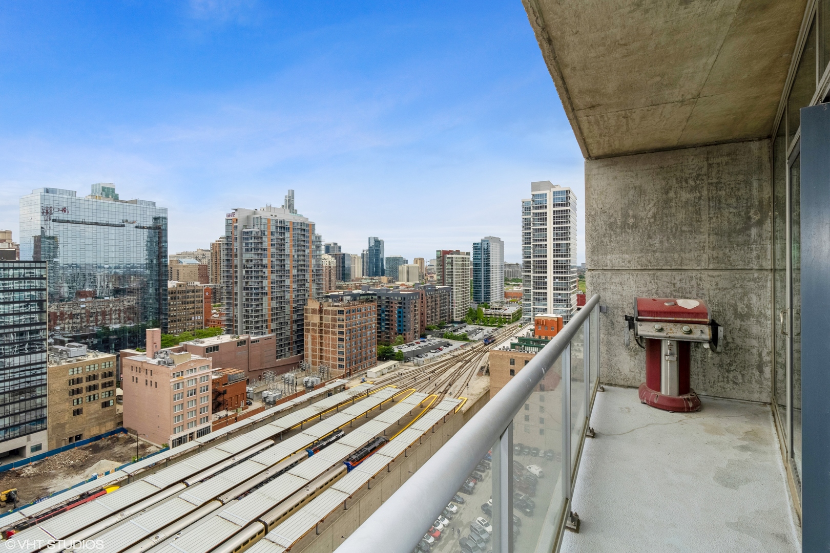 611 South Wells Street, Unit 2108 Chicago, IL 60607 - Photo 8 of 11 Gallery Image 8