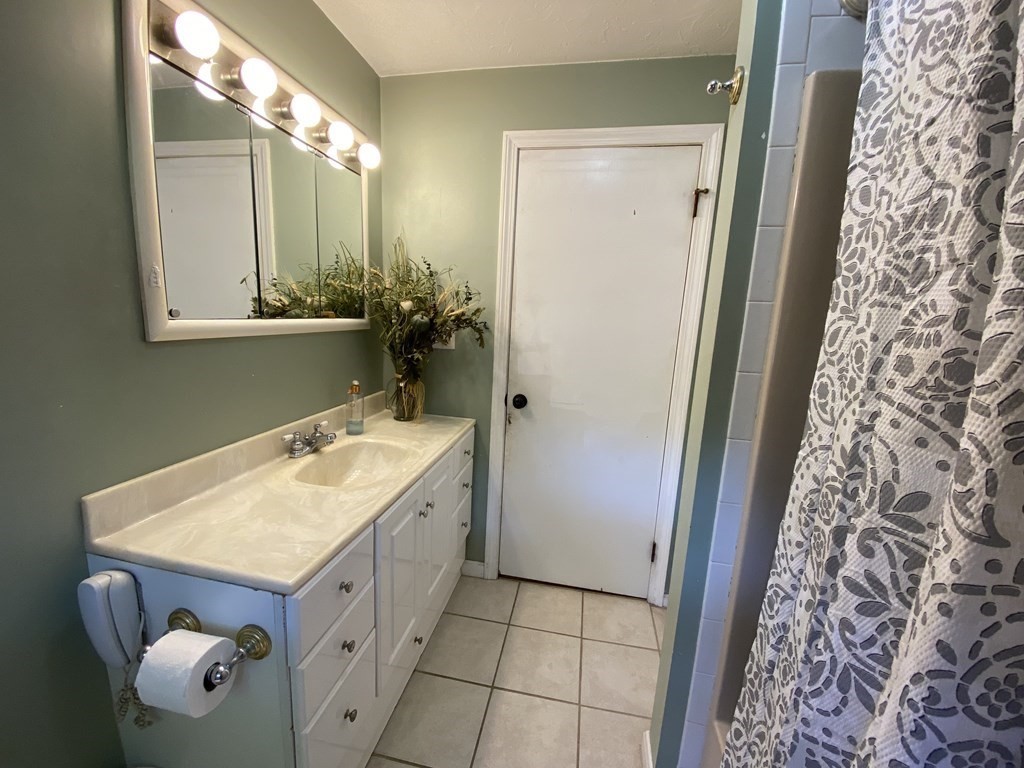 4 Rakeville Circle Bellingham, MA 02019 - Photo 14 of 41 Gallery Image 14