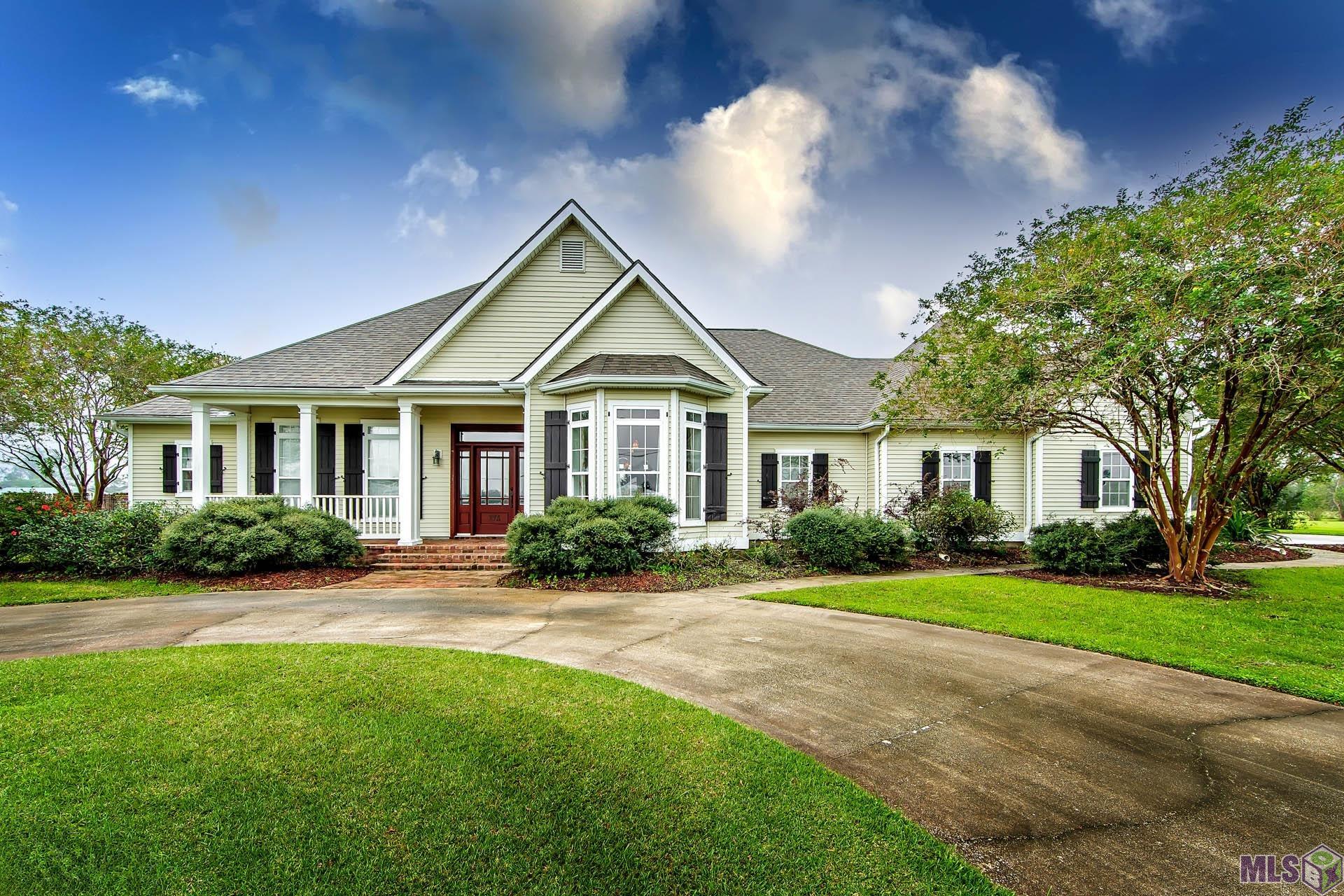 175 Breaux Street Raceland, LA 70394 - Photo 1 of 25