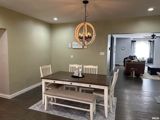 $238,000 | 407 West Water Street, Pinckneyville, IL 62274