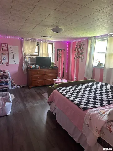 $238,000 | 407 West Water Street, Pinckneyville, IL 62274