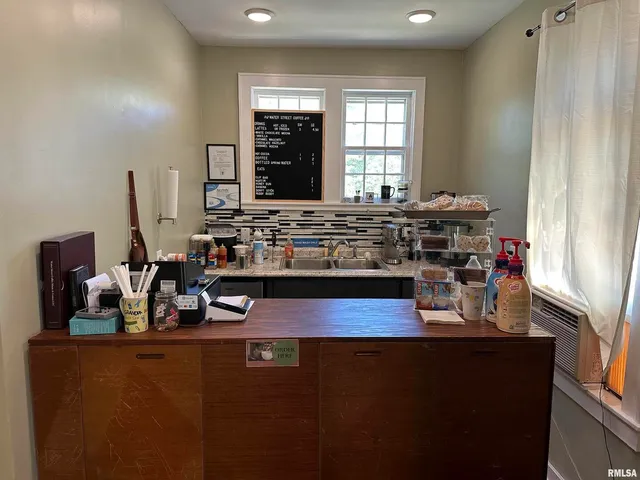 $238,000 | 407 West Water Street, Pinckneyville, IL 62274