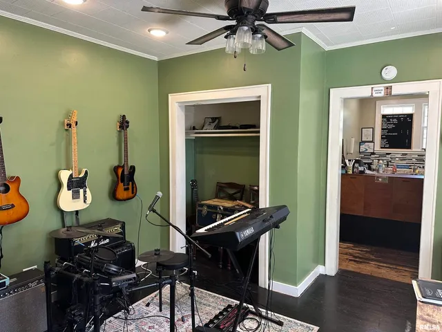 $238,000 | 407 West Water Street, Pinckneyville, IL 62274